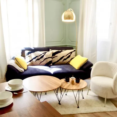 à Auch, 20 M² Avec Vue Sur La